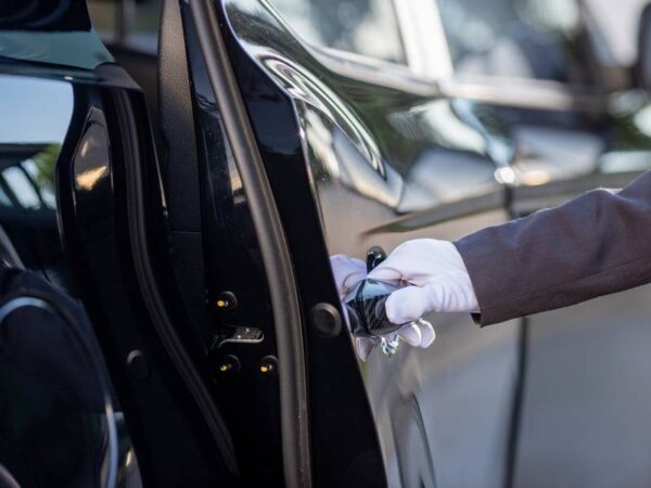 How Does Hotel Valet Parking Help Differentiate My Business from the Competition?