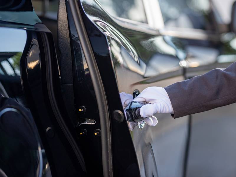 How Does Hotel Valet Parking Help Differentiate My Business from the Competition?