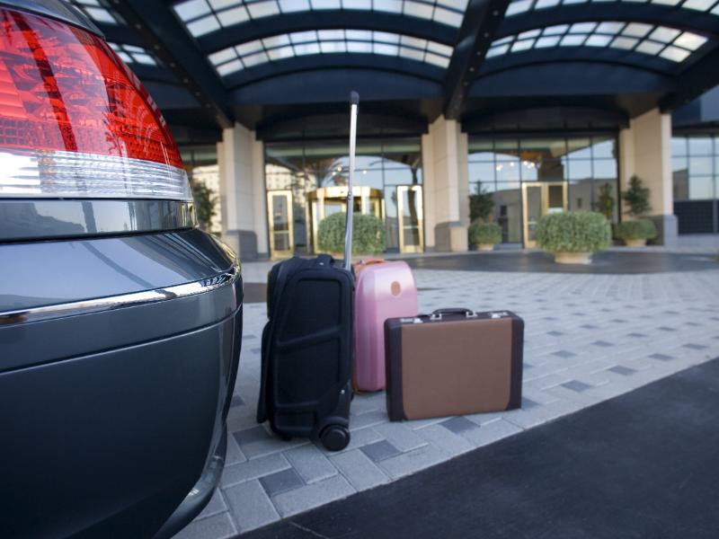 How Does Professional Hotel Valet Parking Minimize Liability and Insurance Risk?